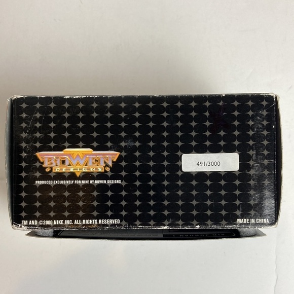 Nike AIR JORDAN Mini Tennis Shoe Bowen Designs 4282 Commemorative Collectible - Picture 10 of 16